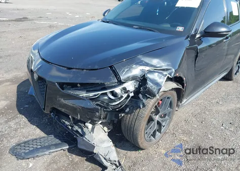 2018 Alfa Romeo Stelvio Ti Sport Awd из США, поврежденный, VIN ZASFAKNN7J7B87597